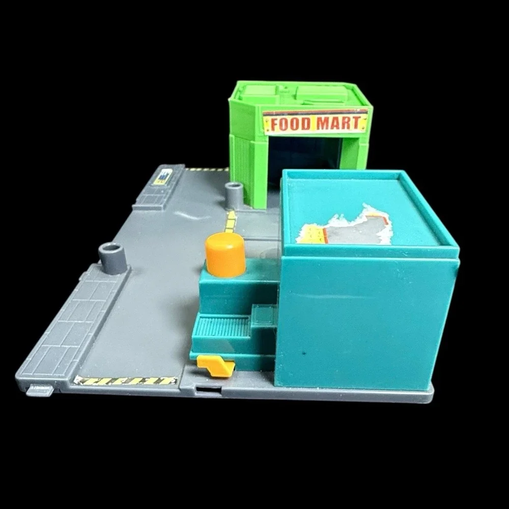 Matchbox Adventure Links City Pack‎ Roads Streets Playset Food Mart 2012
